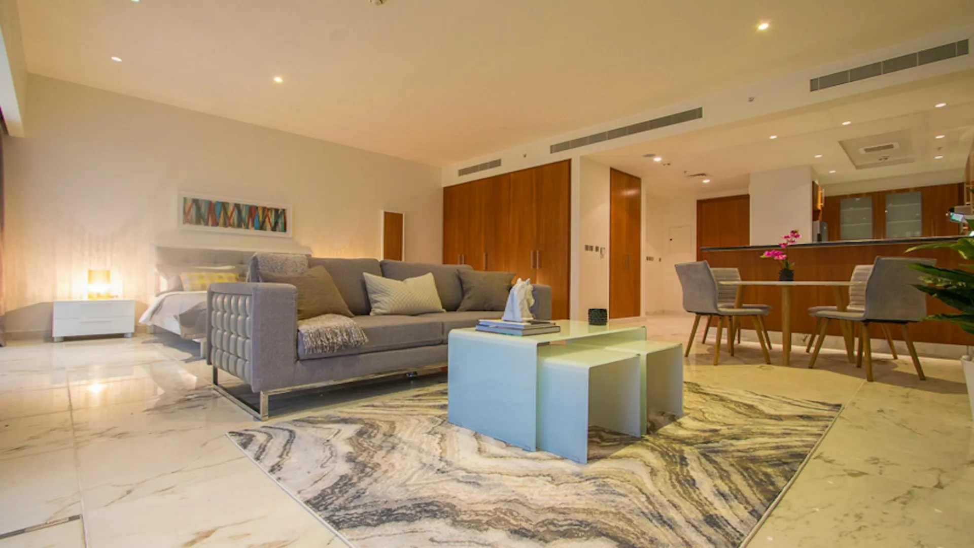 Dhh - Central Park Dubai Apartment