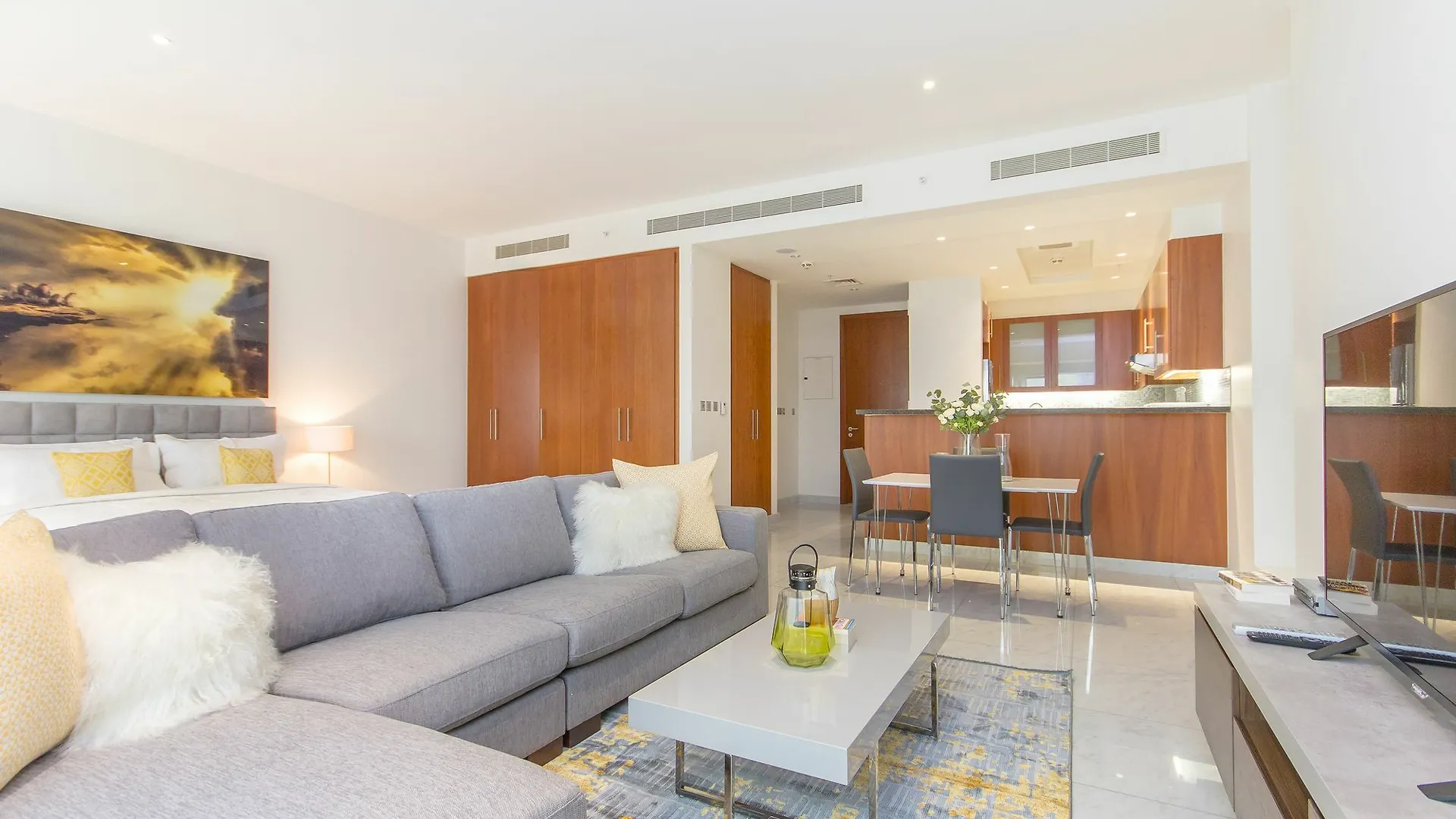 Dhh - Central Park Dubai Apartment