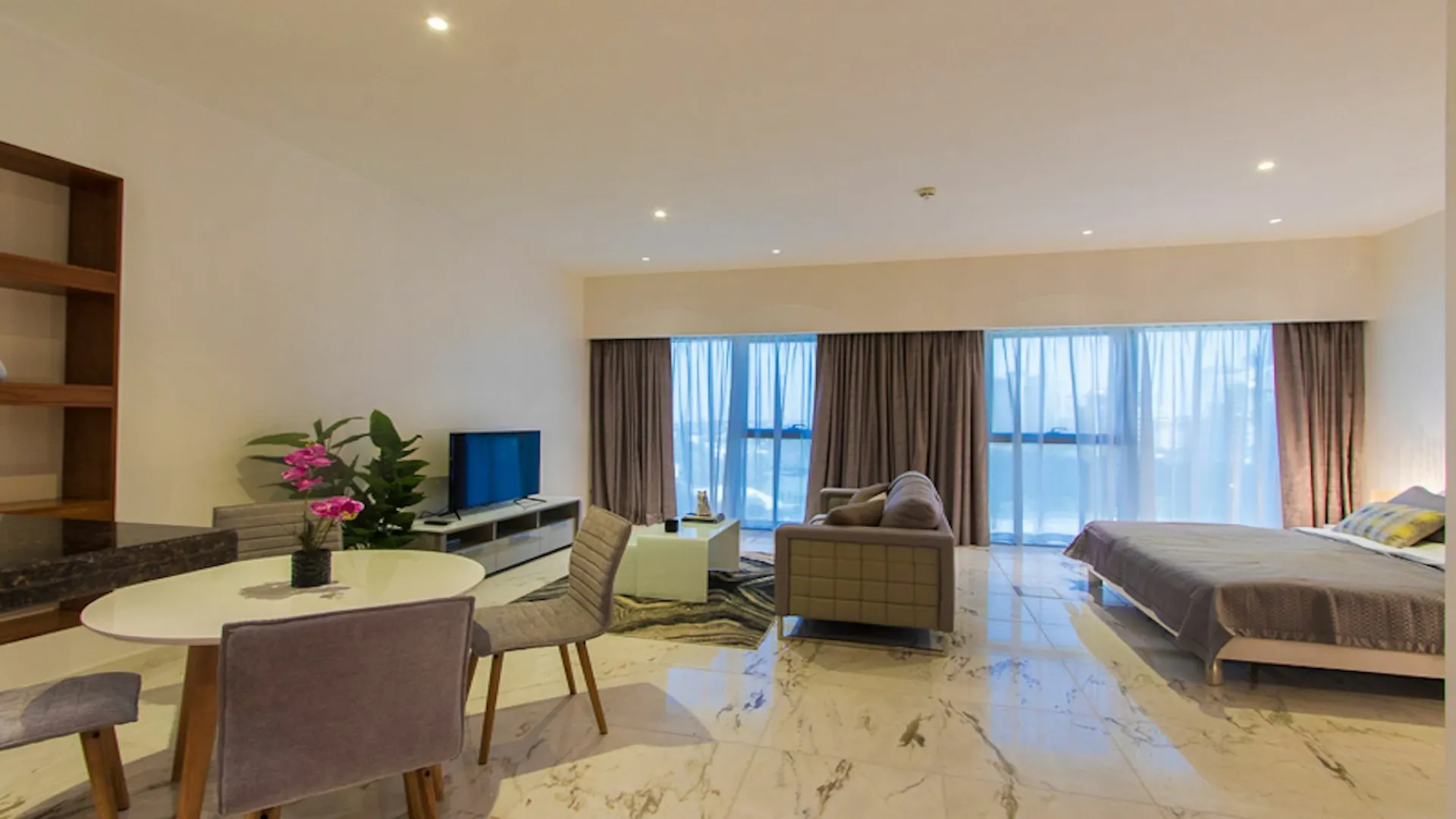 Dhh - Central Park Dubai United Arab Emirates